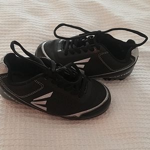 Boys Easton baseball cleats